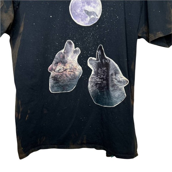 Wolf Tee - Custom Made Bleach Dyed - Two Wolves Howling at the Moon - Picture 4 of 10